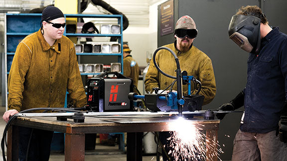 How to Connect CNC Cutting Tables with a Hypertherm Plasma Cutter
