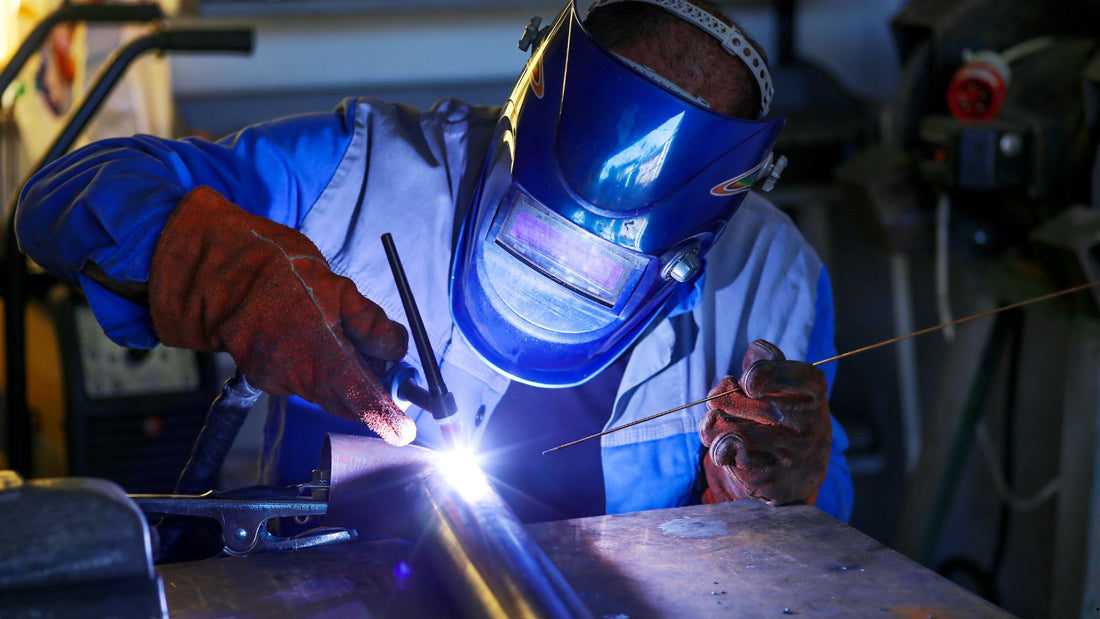 Protecting Yourself from Welding Burns and Flashes: Essential Tips for Safe Welding